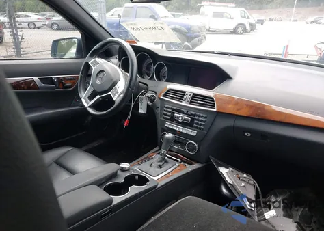 2013 Mercedes-Benz C 250 Sport from USA, damaged, VIN WDDGF4HB7DR270618